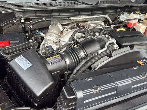 Used 2022 GMC Sierra 3500 Denali w/ Denali Black Diamond Edition AWD/4WD image 35