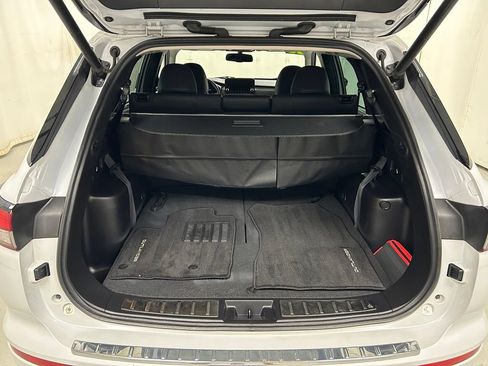 Used 2023 Mitsubishi Outlander AWD image 11