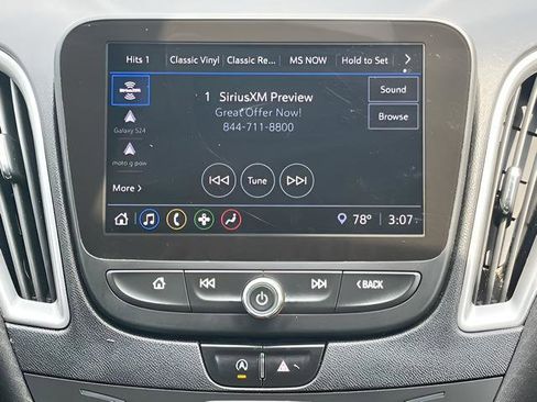 Used 2022 Chevrolet Malibu LT FWD image 25
