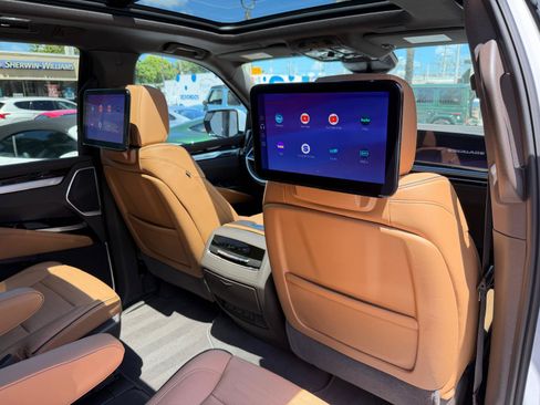 Used 2026 Cadillac Escalade Luxury w/ Touring Package AWD/4WD image 57