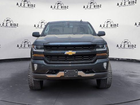 Used 2018 Chevrolet Silverado 1500 LT w/ Texas Edition image 2