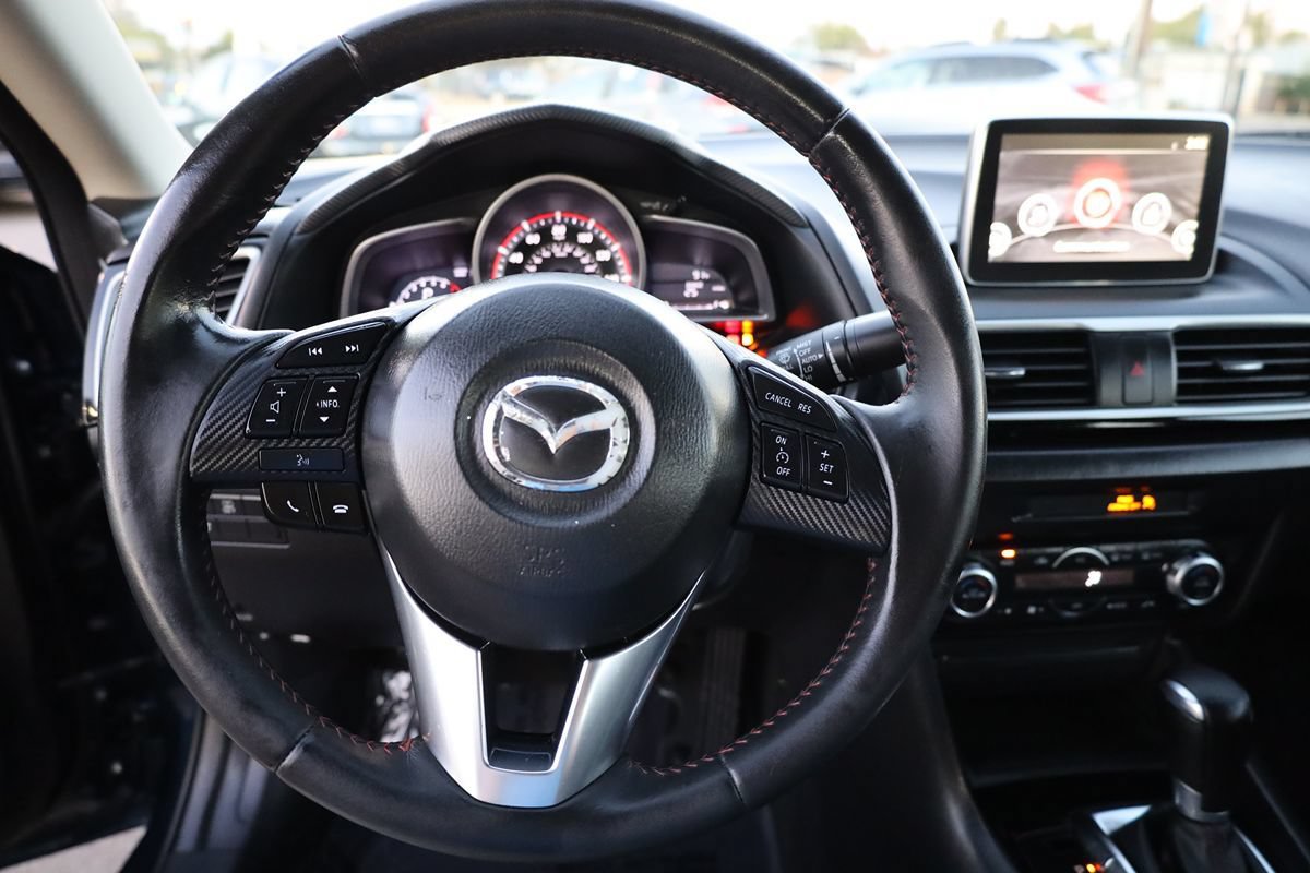 Used 2016 MAZDA MAZDA3 i Touring w/ Popular Equipment Package FWD image 19