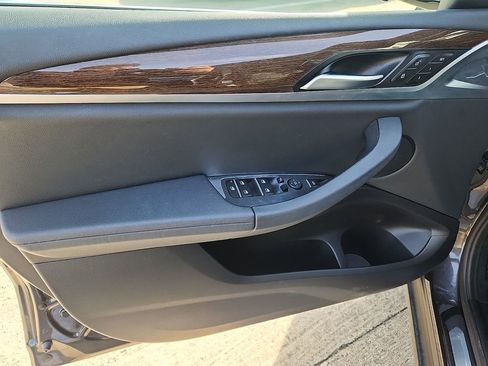 Used 2019 BMW X4 xDrive30i w/ Convenience Package image 12