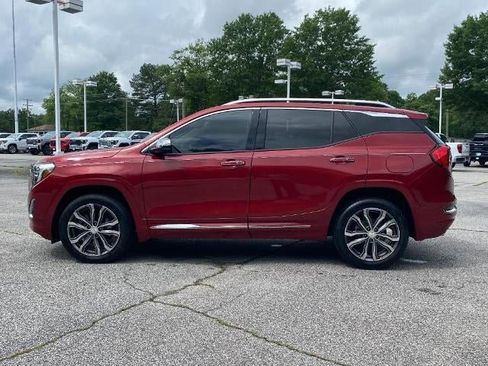 Used 2019 GMC Terrain Denali w/ Advanced Safety Package image 6