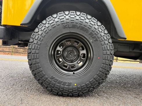 Used 2004 Jeep Wrangler 4WD image 21