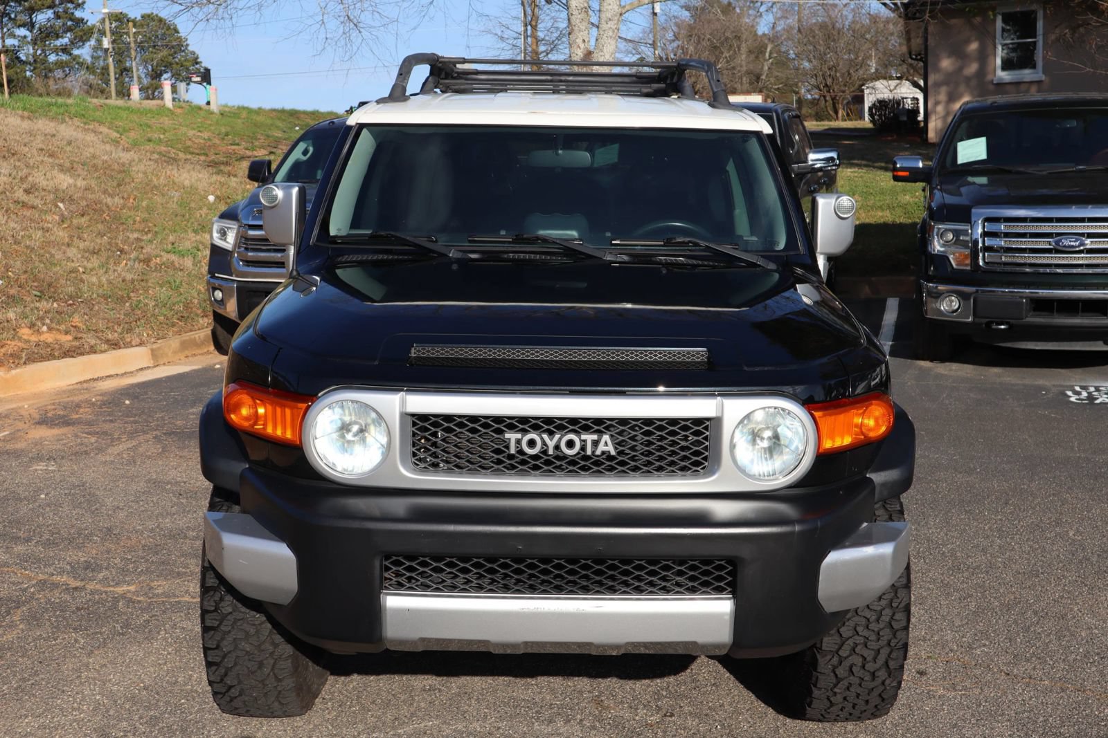 Used 2007 Toyota FJ Cruiser 4WD w/ Upgrade Pkg 1 image 2