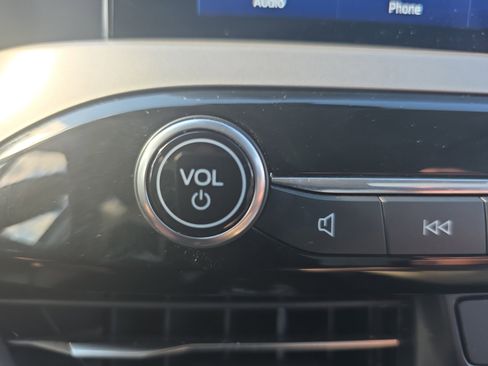 Used 2022 Ford Escape SEL w/ Technology Package image 31