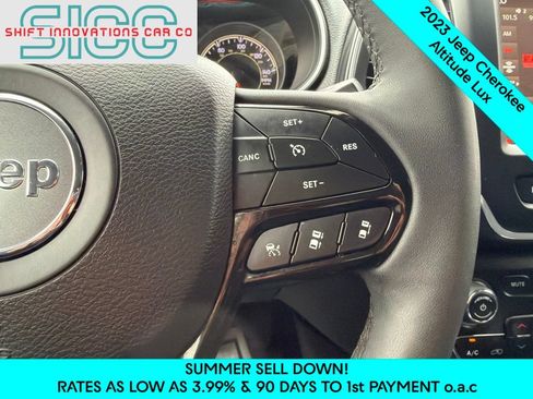 Used 2023 Jeep Cherokee Altitude Lux AWD/4WD image 13