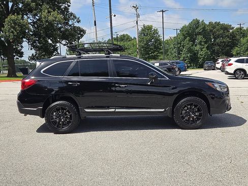 Used 2018 Subaru Outback 3.6R Touring AWD/4WD image 7