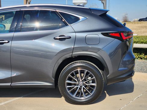 Used 2025 Lexus NX 250 FWD w/ Premium Package image 10