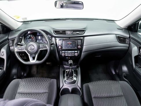 Used 2018 Nissan Rogue SV AWD/4WD image 24
