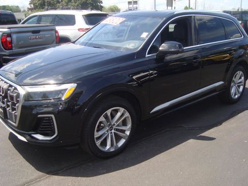 Used 2025 Audi Q7 3.0T Premium Plus AWD/4WD image 1