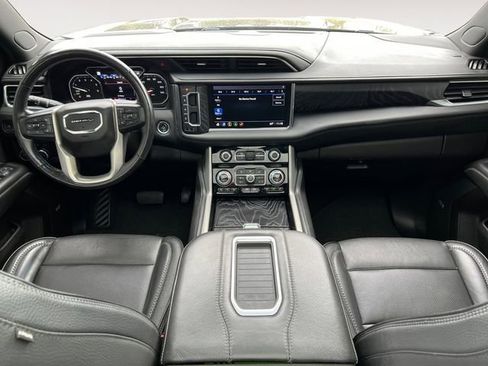 Used 2021 GMC Yukon Denali w/ Advanced Technology Package AWD/4WD image 10