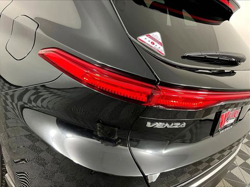 Used 2022 Toyota Venza Limited AWD/4WD image 23