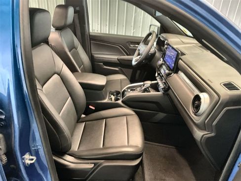 Used 2023 Chevrolet Colorado LT w/ LT Convenience Package III image 26
