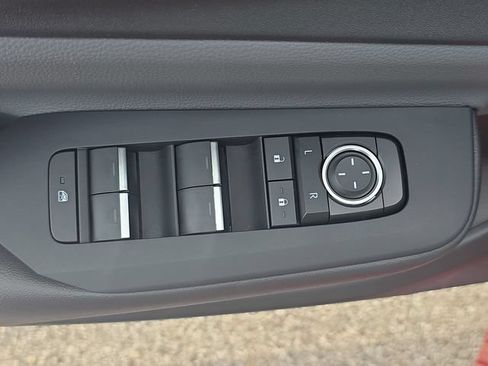 Used 2024 Toyota Prius XLE AWD/4WD image 20