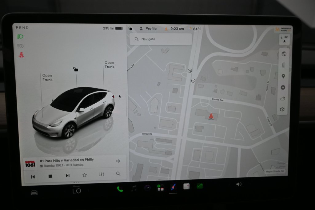 Used 2023 Tesla Model Y Long Range AWD/4WD image 16