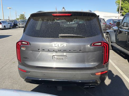 Used 2022 Kia Telluride SX w/ SX Prestige Package image 5