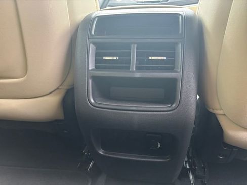 Used 2018 Cadillac XT5 Luxury image 21