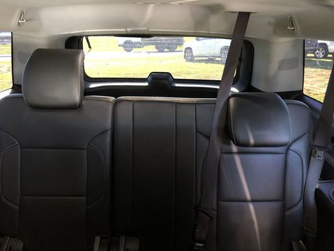 Used 2019 GMC Yukon XL SLT image 12