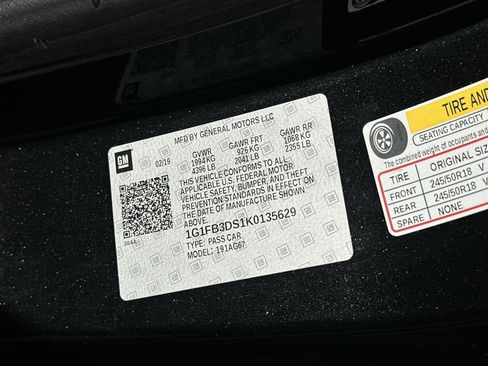 Used 2019 Chevrolet Camaro LT image 21