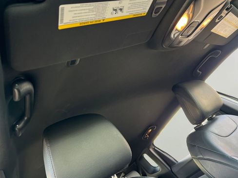 Used 2023 Jeep Compass Limited image 6