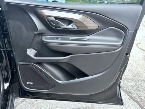 Used 2024 GMC Terrain Denali w/ Black Diamond Edition image 15