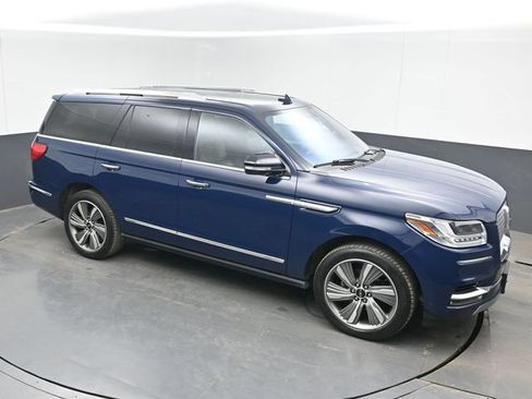Used 2018 Lincoln Navigator Reserve w/ Technology Package AWD/4WD image 1