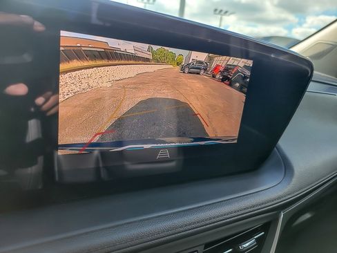 Used 2024 Buick Encore GX Sport Touring image 13