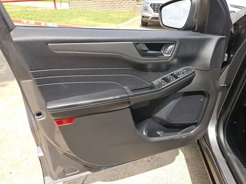 Used 2025 Ford Escape Active AWD/4WD image 11
