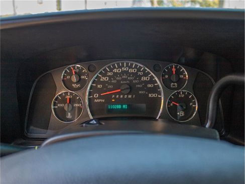 Used 2014 Chevrolet Express 2500 image 15