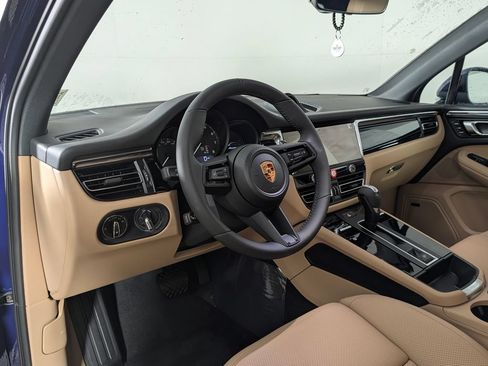 New 2026 Porsche Macan AWD/4WD image 4