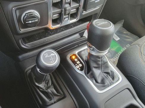 New 2026 Jeep Gladiator Sport image 17