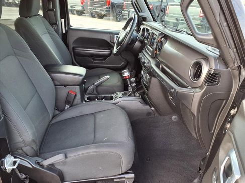 Used 2021 Jeep Wrangler Sport S image 13
