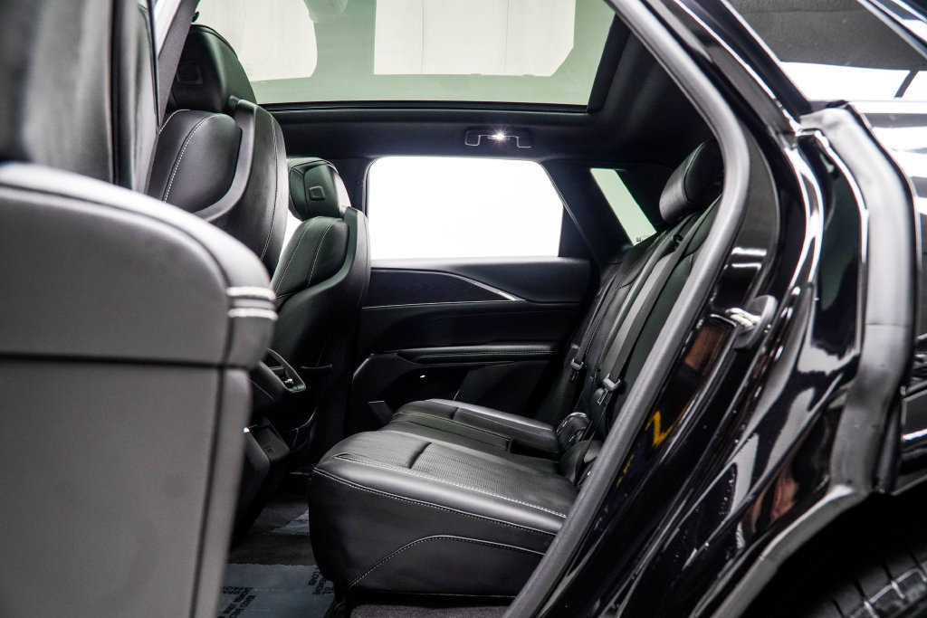 Used 2024 Cadillac Lyriq Luxury RWD image 40