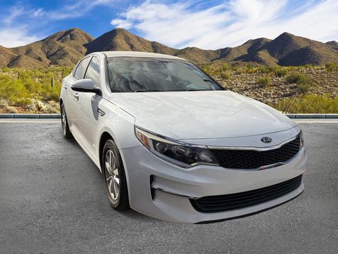 Used 2018 Kia Optima LX FWD image 6