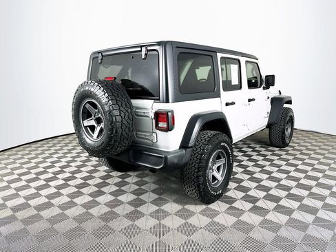 Used 2019 Jeep Wrangler Unlimited Sport S image 9