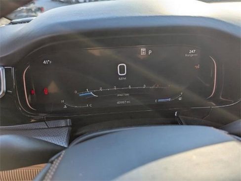 Used 2023 Jeep Grand Wagoneer L Series III w/ HD Trailer Tow Package image 20