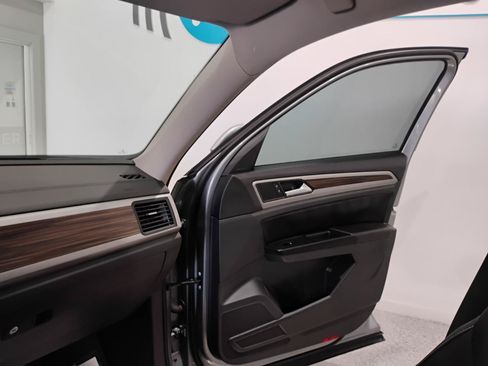 Used 2021 Volkswagen Atlas SE FWD image 68