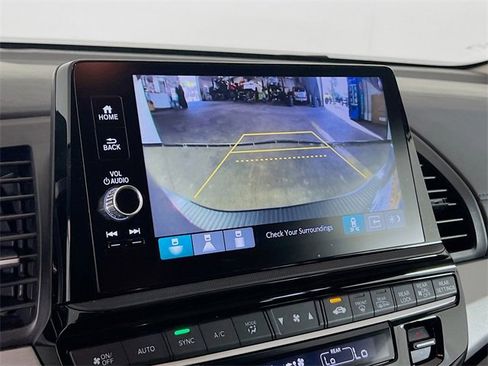 Used 2025 Honda Odyssey Touring image 12