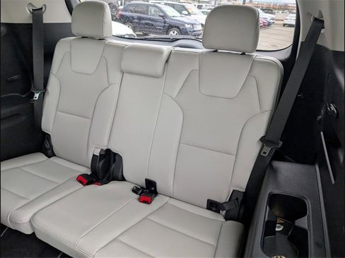 Used 2024 Kia Telluride S w/ S Sunroof Package image 11