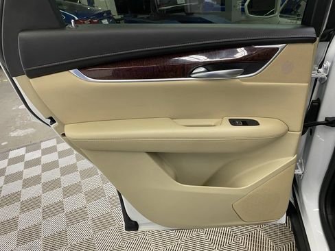 Used 2019 Cadillac XT5 Premium Luxury image 17