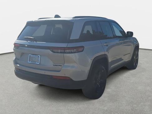 New 2025 Jeep Grand Cherokee Limited w/ Black Appearance Package image 5