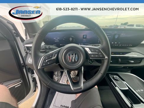 Used 2025 Buick Enclave Preferred FWD image 12