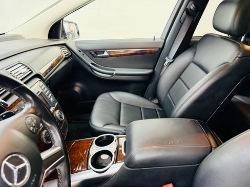 Used 2012 Mercedes-Benz R 350 4MATIC image 27