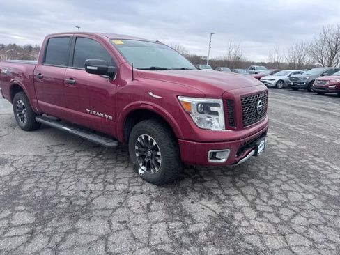 Used 2019 Nissan Titan PRO-4X AWD/4WD image 2