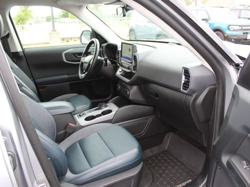 Used 2022 Ford Bronco Sport Outer Banks w/ Tech Package AWD/4WD image 13