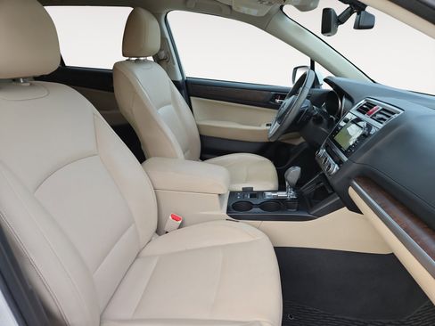 Used 2017 Subaru Outback 2.5i Limited image 15