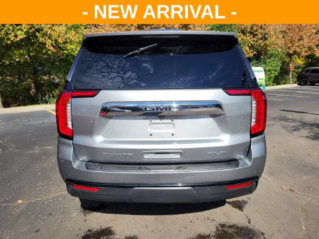 Used 2023 GMC Yukon SLE AWD/4WD image 4