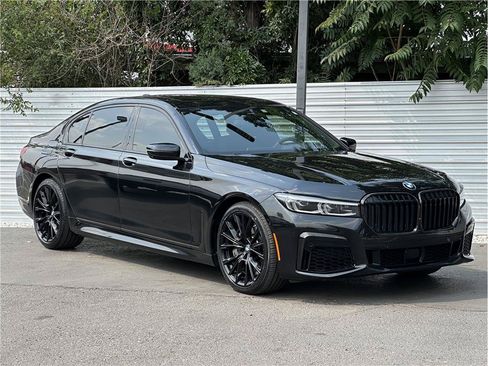 Used 2022 BMW 750Li xDrive AWD/4WD image 8
